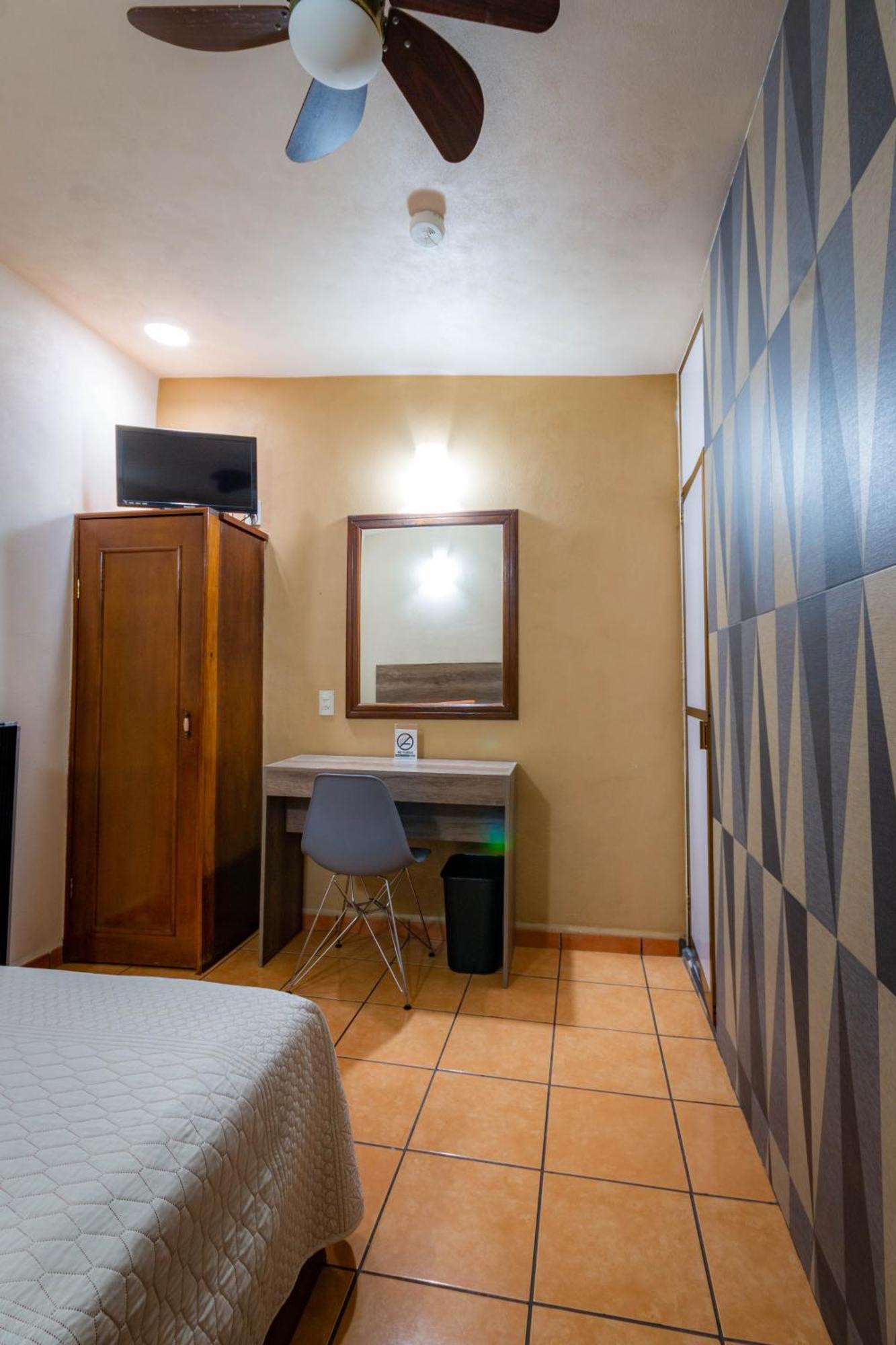 Hotel Estefania Morelia Exterior foto